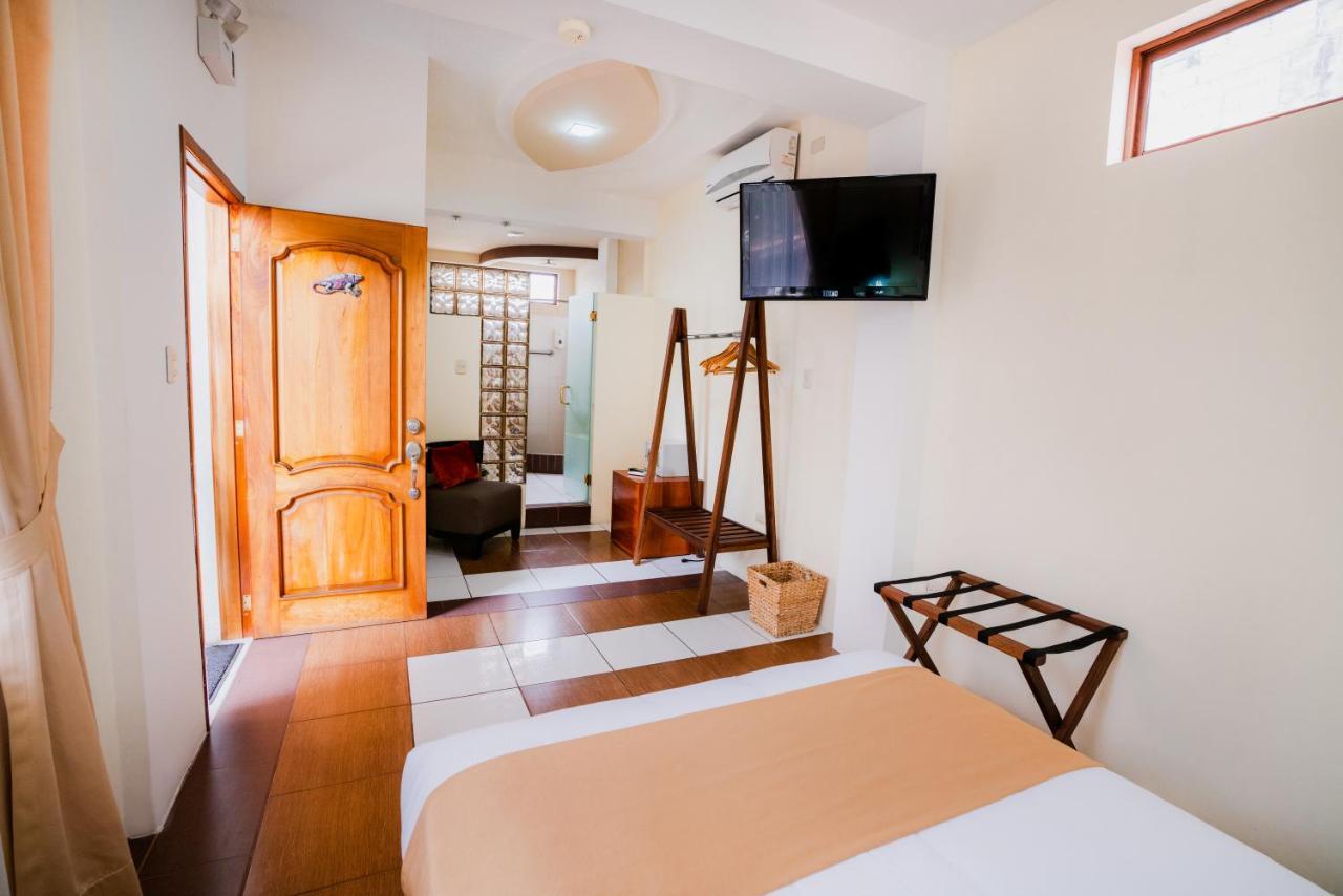 Hotel Palace Galapagos Puerto Ayora  Bagian luar foto
